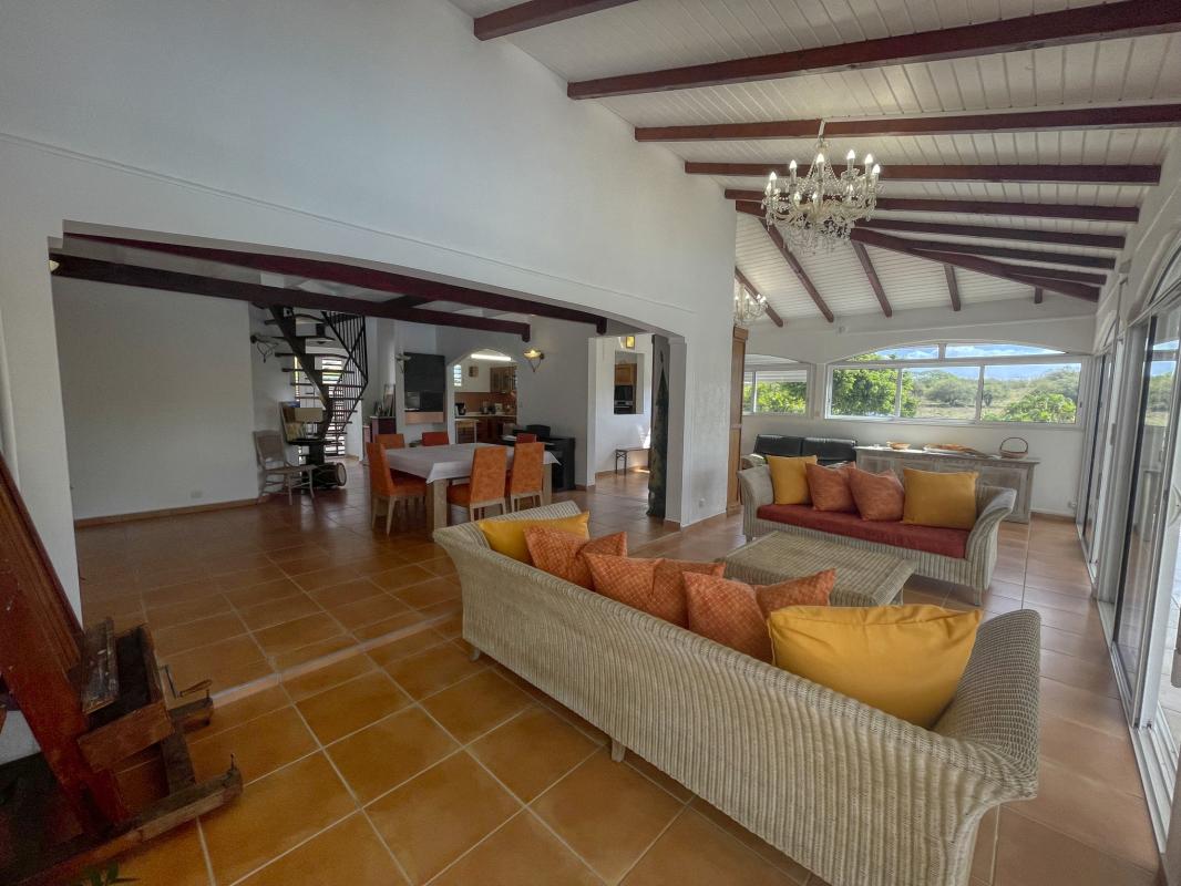 14.Location villa piscine sainte anne guadeloupe_Séjour